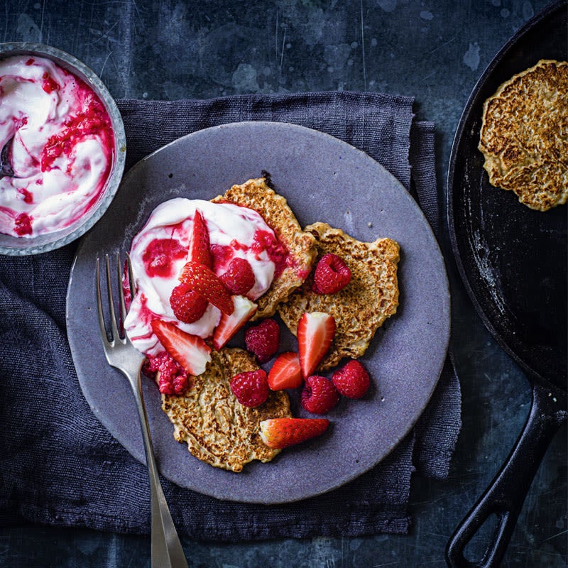 Photo of Overnight Oat Pancakes with Berries by WW