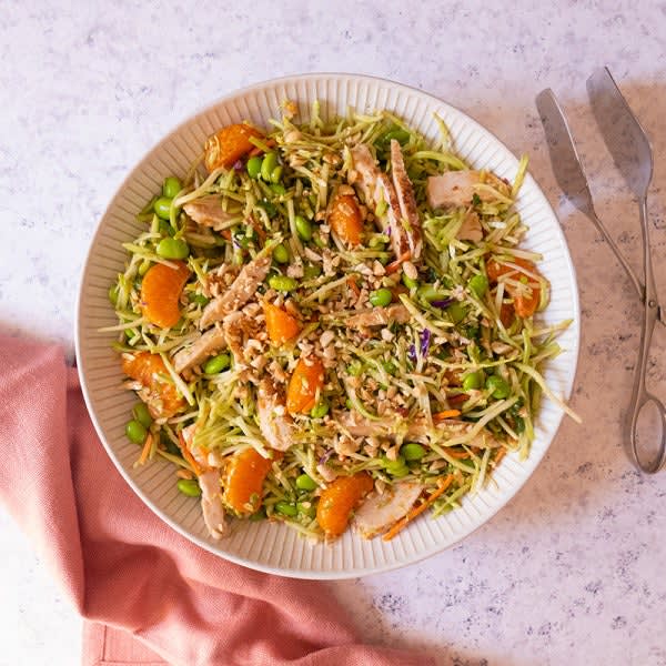 Photo de Salade de poulet, de clémentines et de brocoli facile à préparer par WW