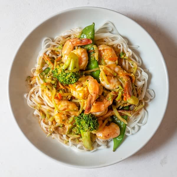 Photo of Shrimp & Vegetable Curry with Rice Noodles by WW