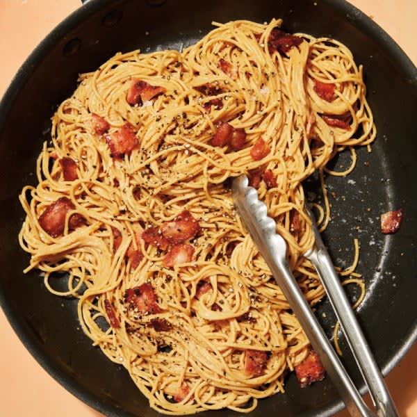 Photo de Spaghetti de blé entier carbonara par WW