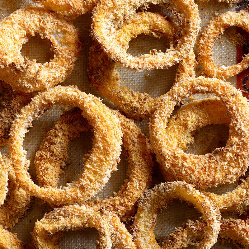 Photo of Southern-Style Onion Rings with Chili-Garlic Dipping Sauce by WW