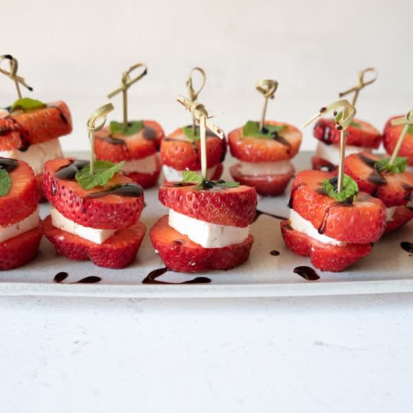 Photo de Bouchées de fraises à la feta et à la menthe par WW