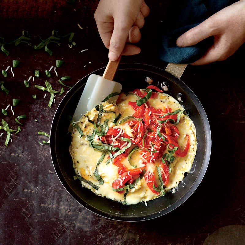 Photo de Omelette à la mozzarella, au poivron rôti et au basilic par WW