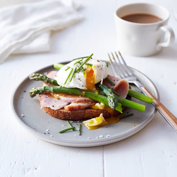 Photo of Poached Eggs with Asparagus and Ham by WW