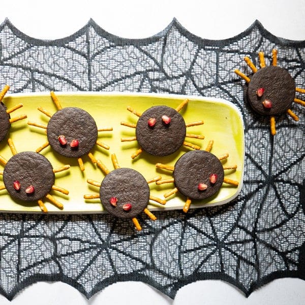 Photo de Biscuits araignées au chocolat et au beurre d’arachide par WW