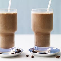 Photo of Dark chocolate latté milk shakes by WW